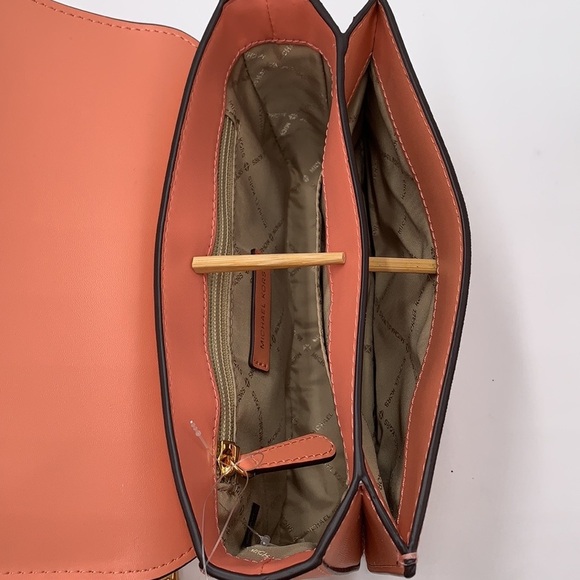 MICHAEL KORS CARMEN MEDIUM CONVERTIBLE SHOULDER BAG - Picture 11 of 16